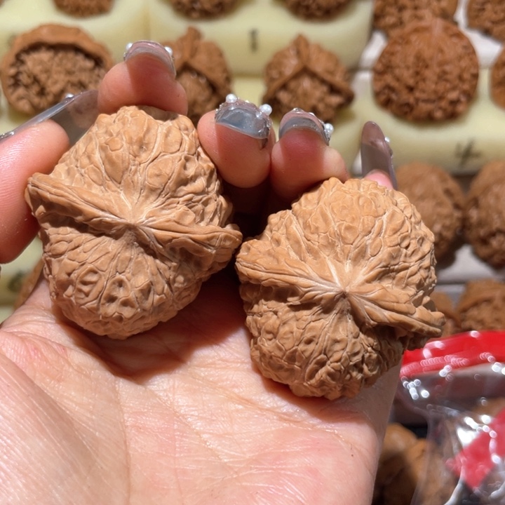 【闪购商品】文玩核桃吊坠冬**兰南瓜墩