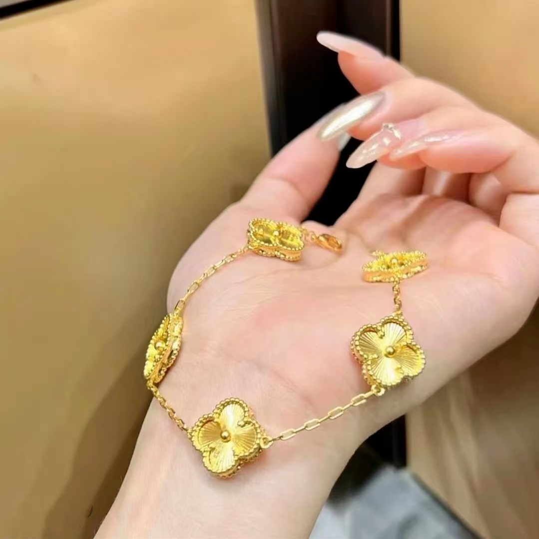 铜合金手链 时尚新款不掉色幸运四叶花手链轻奢小众百搭手环手饰