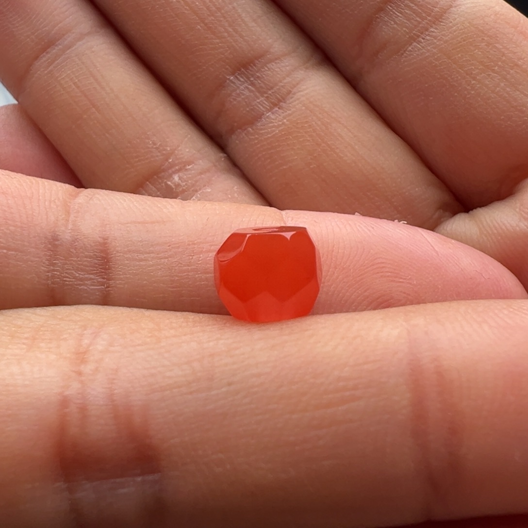 微***天南红玛瑙未镶嵌无相8.4