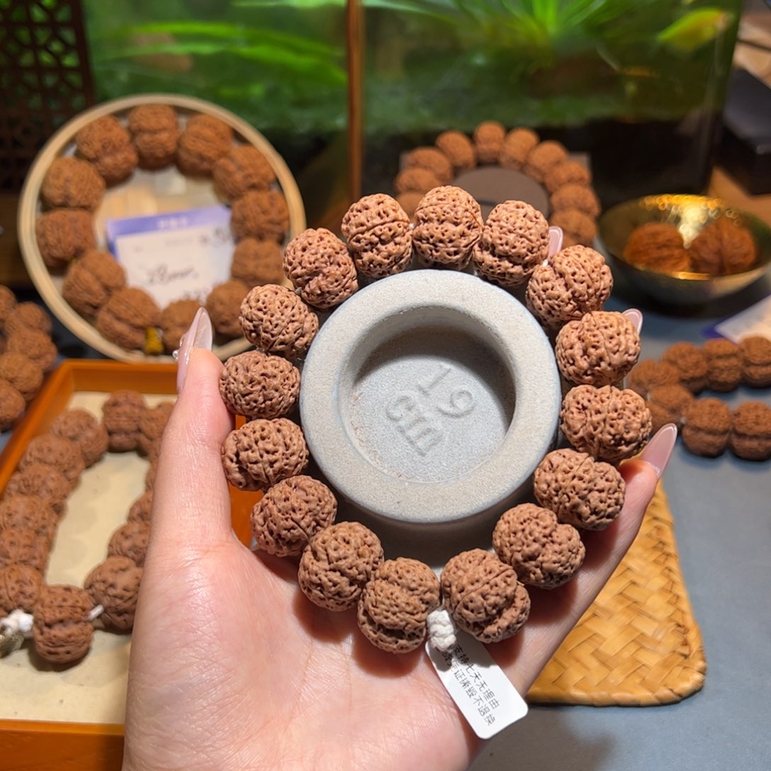 金刚菩提吊坠满肉蜂王21mm