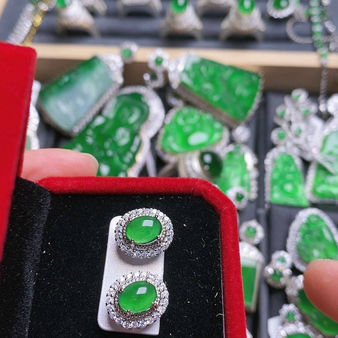 翡翠耳饰未镶嵌耳钉