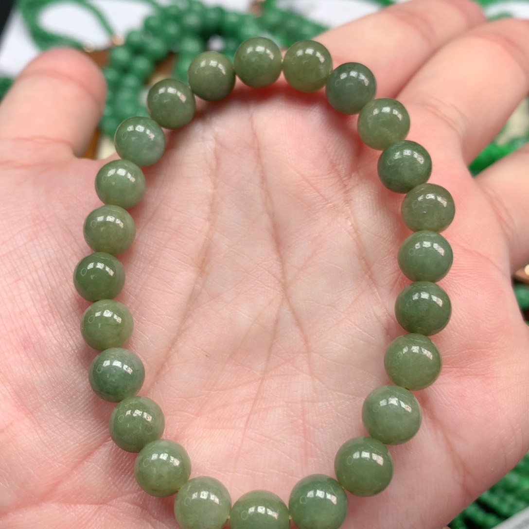 翡翠手链未镶嵌翡翠