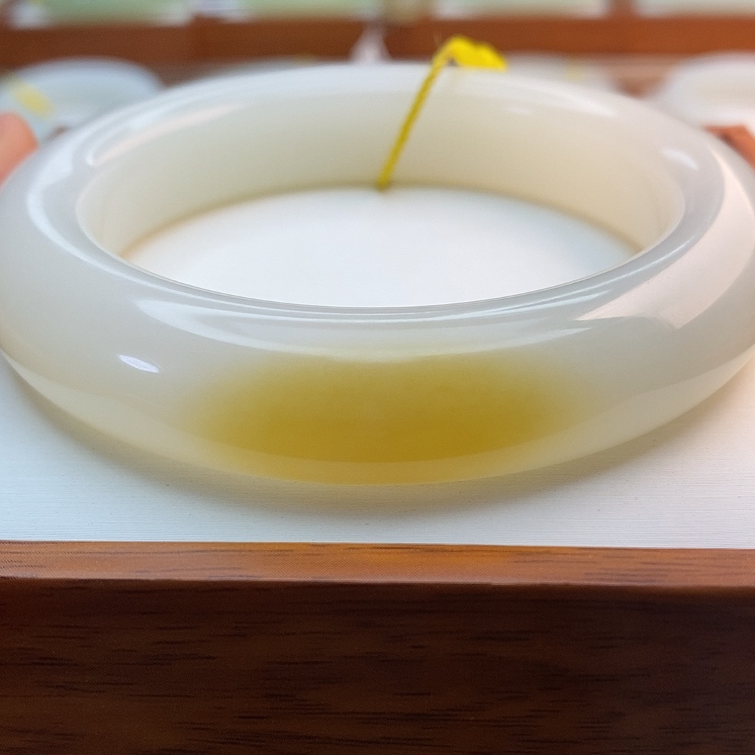 和田玉（糖玉）未镶嵌手链