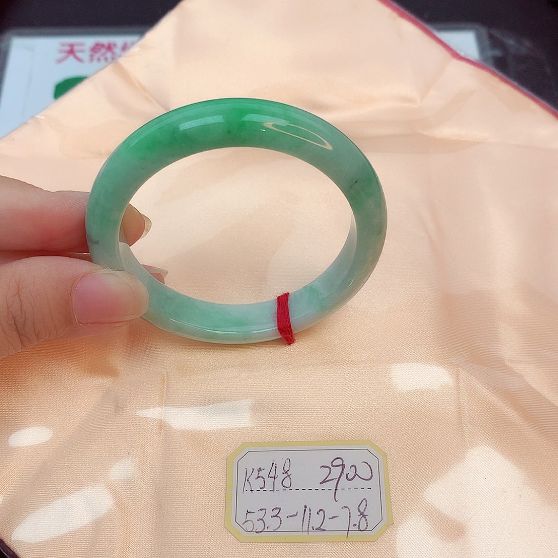 翡翠手镯未镶嵌缅甸翡翠