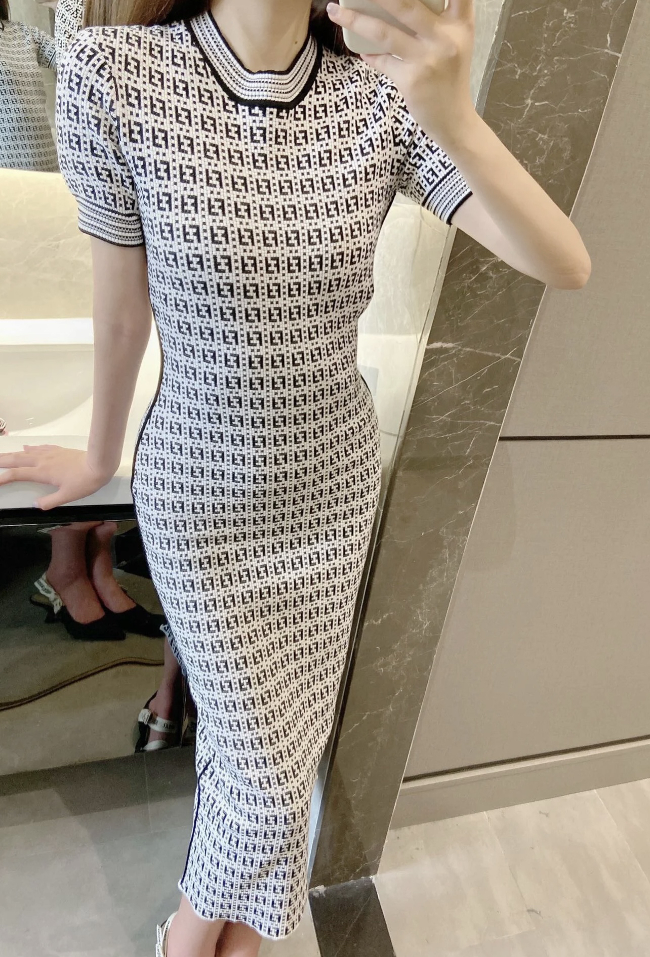 95新 FENDI/芬迪  bb一一六五  粘胶纤维 老花满印连衣裙 38码
