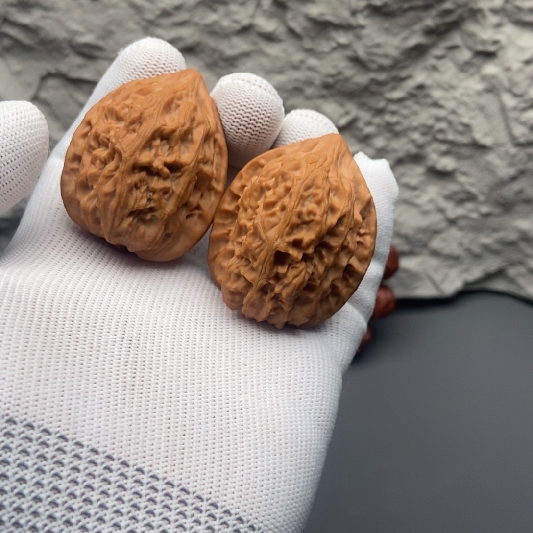 文玩核桃吊坠40鸡心