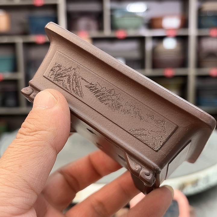 紫砂花盆紫砂的颜色很好看呀