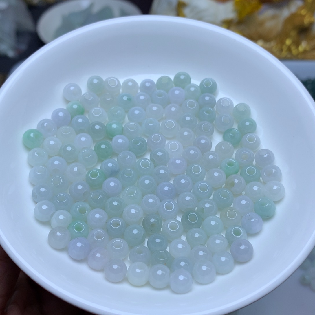 【闪购商品】翡翠手链未镶嵌卡6冰绿白大孔100个