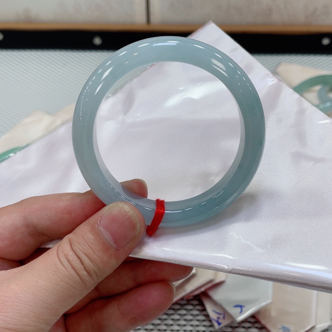 翡翠未镶嵌手镯翡翠