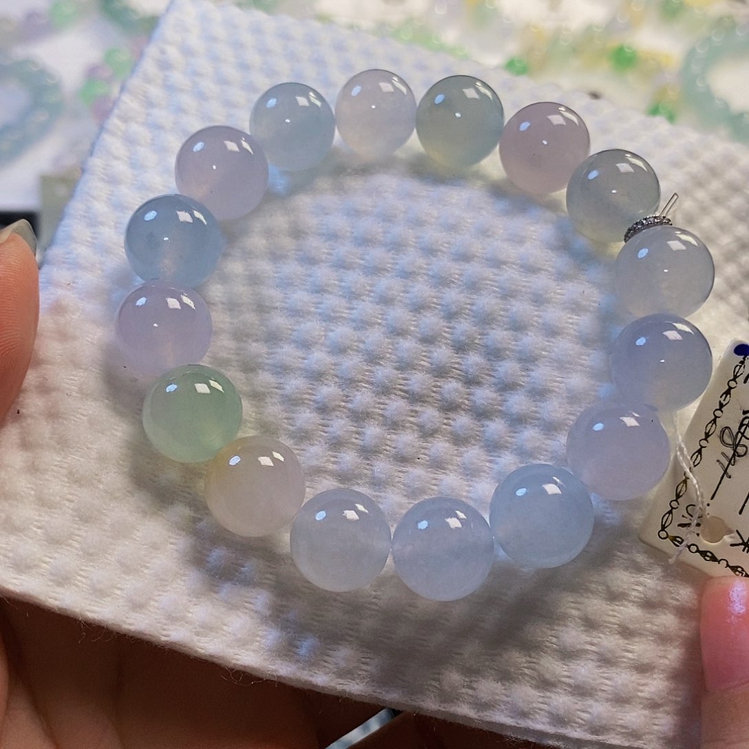未镶嵌定制翡翠翡翠.