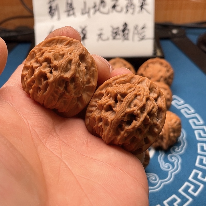 文玩核桃吊坠天地