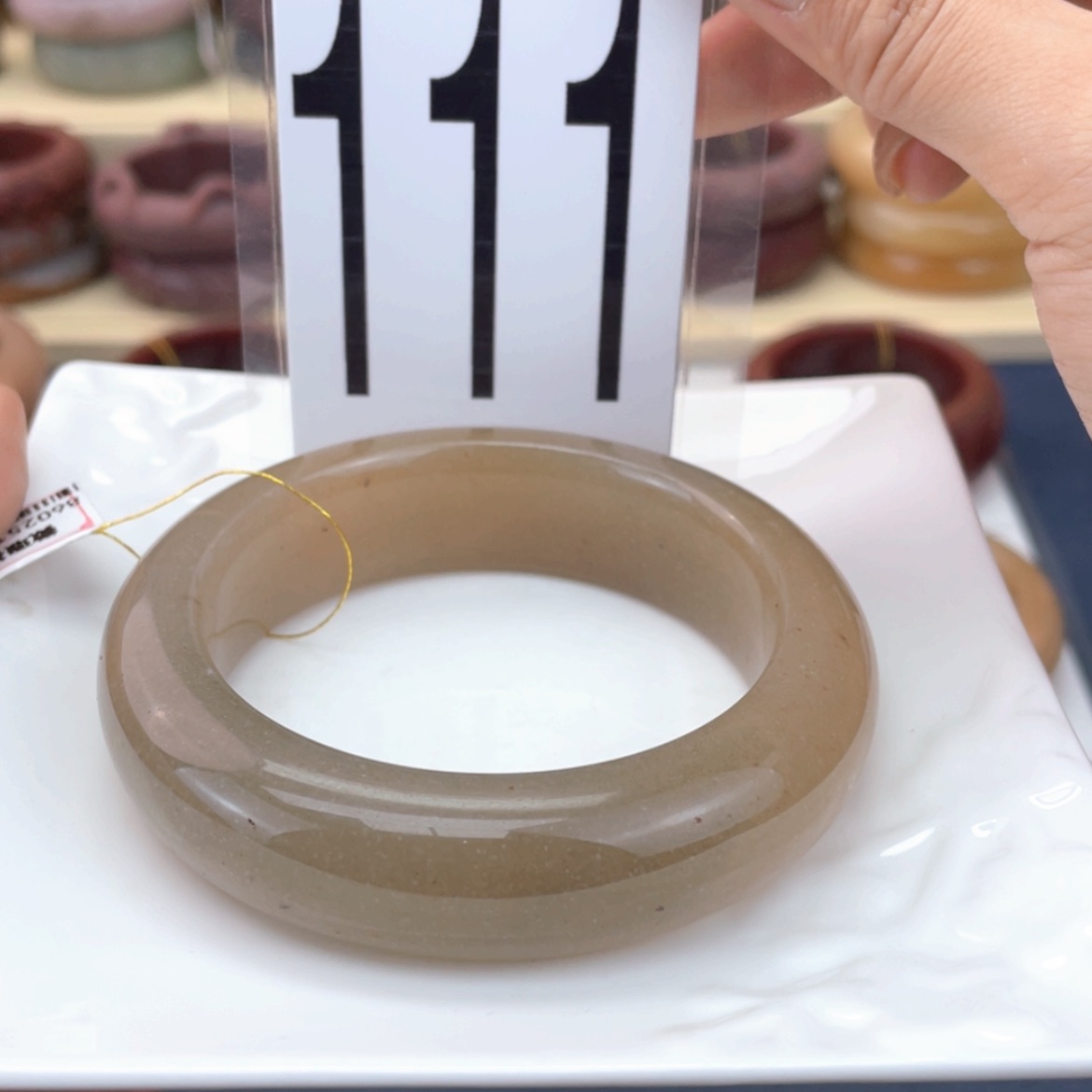 【闪购商品】石英质玉手镯未镶嵌