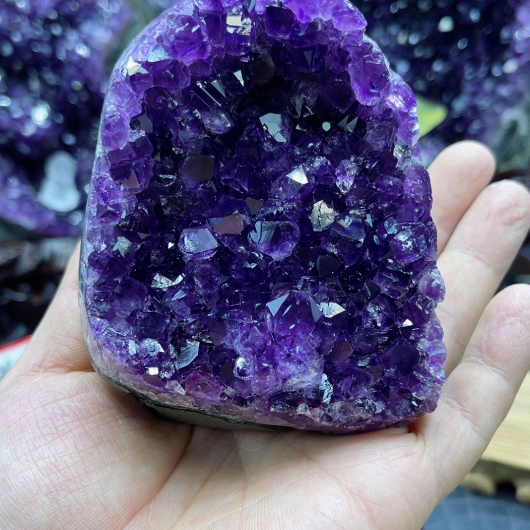 紫晶大型摆件（非配饰）未镶嵌