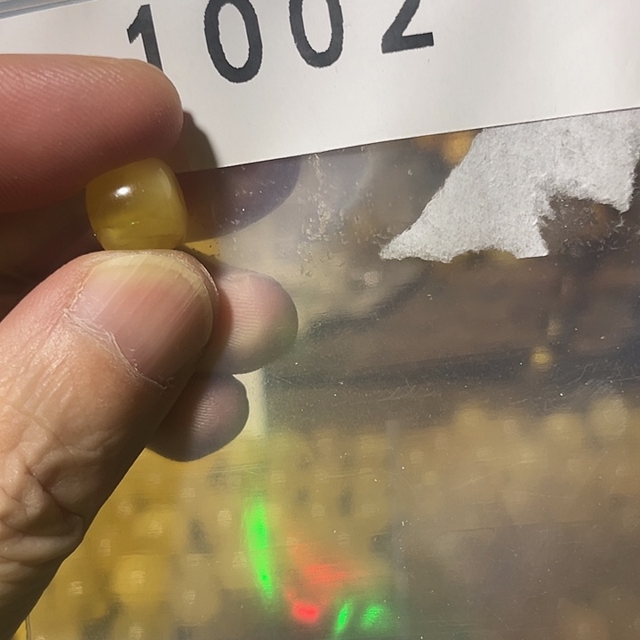 8***w琥珀未镶嵌珠宝奇石10.5老型瑕疵单珠不退换