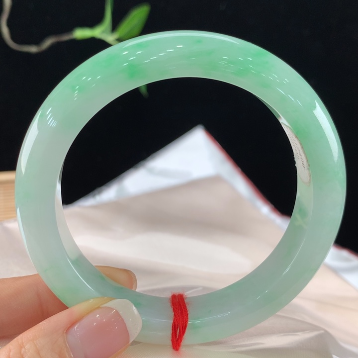 翡翠手镯未镶嵌111-0705