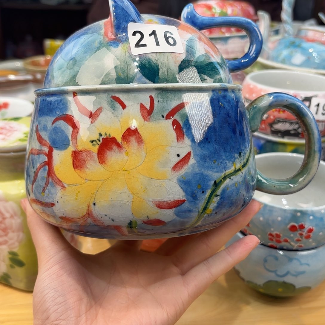 瓷片兔兔好可爱呀打个