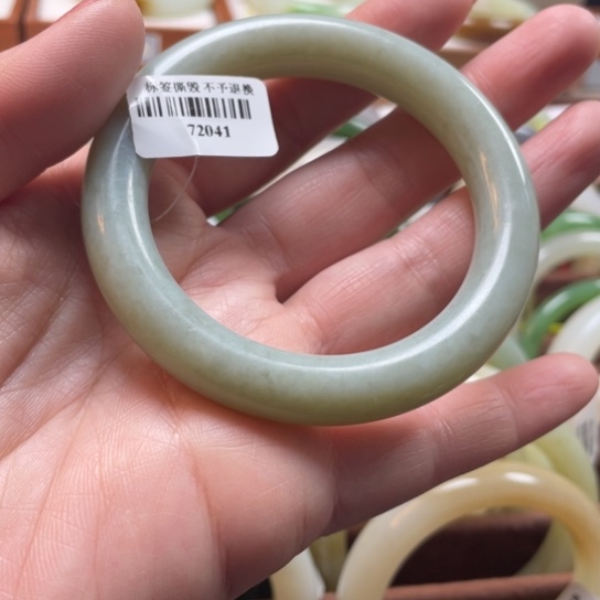 【闪购商品】和田玉手镯未镶嵌56.5