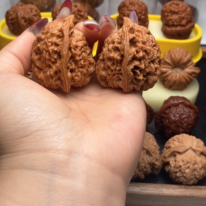 文玩核桃吊坠官帽企鹅。 10号