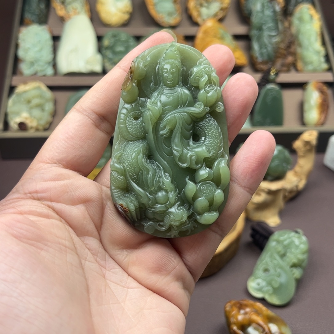 一***高岫岩河磨玉（透闪石质玉）未镶嵌挂件