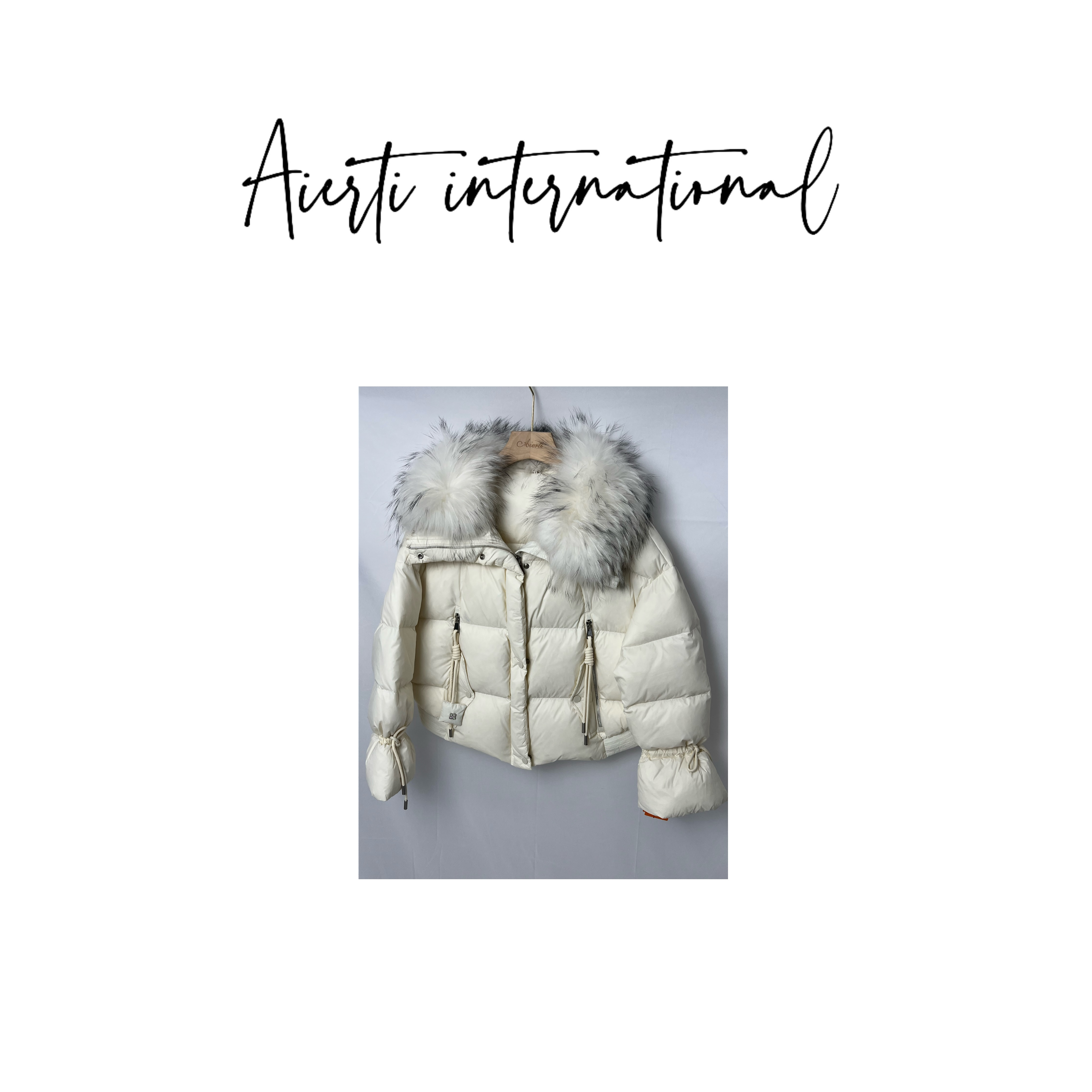 Aierti新款鹅绒服短款进口貉子毛领加持冬季保暖又时尚蓬松保暖