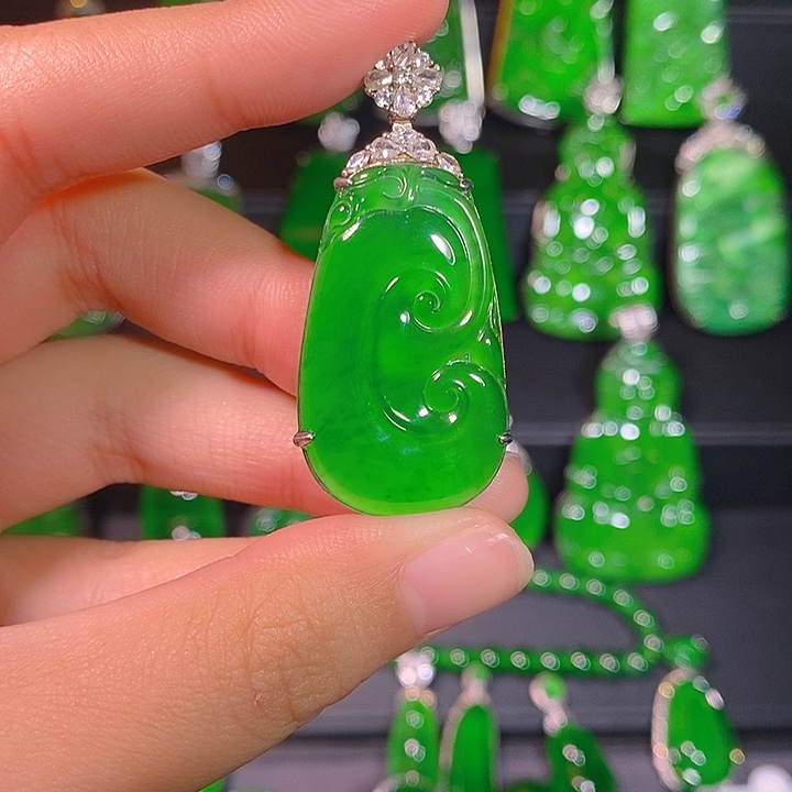 翡翠银S925镶嵌颈饰