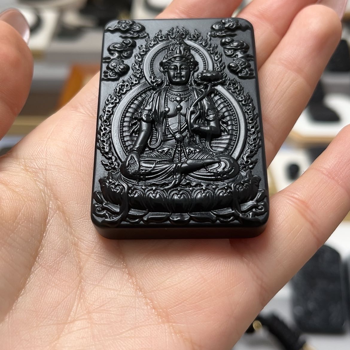【闪购商品】和田玉（墨玉）未镶嵌吊坠悠**得一线天高羊