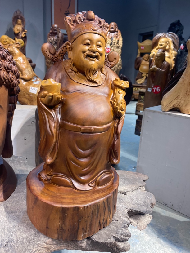 香樟木雕刻人物摆件