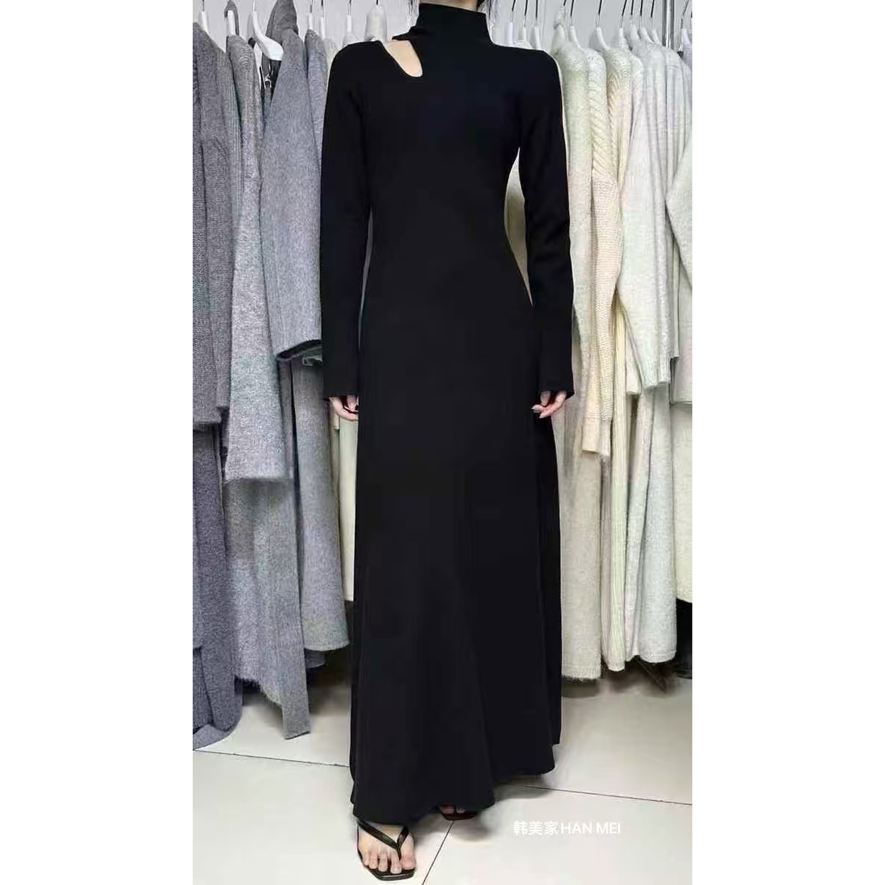 207秋冬新款收腰漏肩显瘦长款针织毛衣裙气质百搭