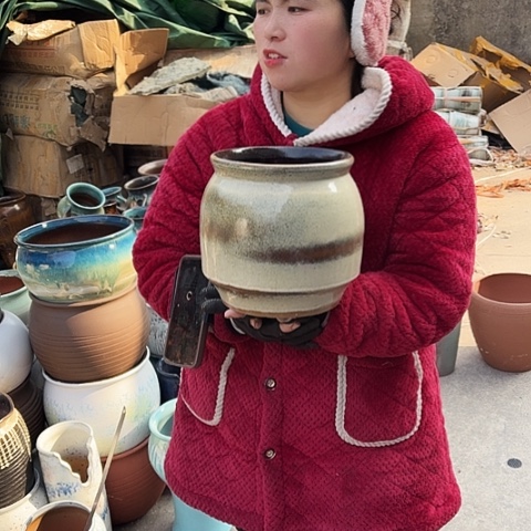 口19高20瑕疵盆子。