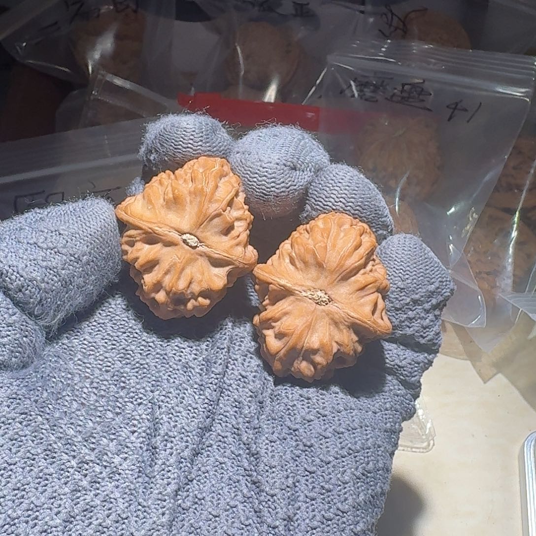 小****吊坠文玩核桃玉枕