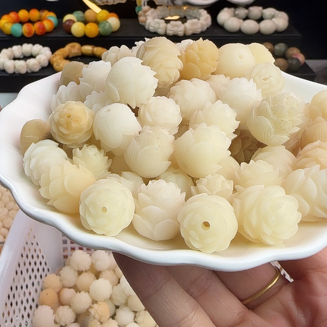 菩提根/象牙果手串瑕疵卡16-18大莲花100颗