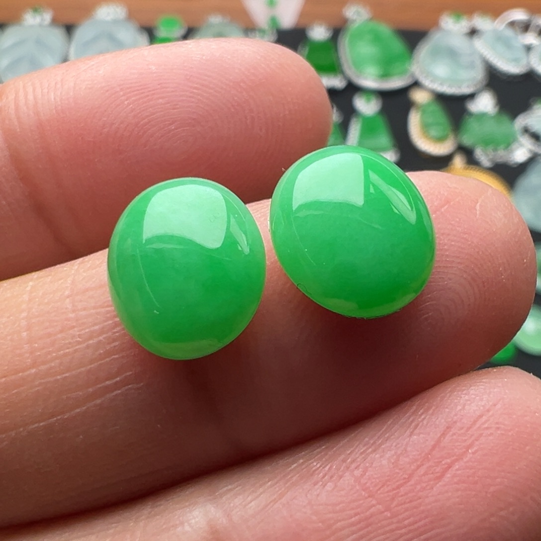 翡翠颈饰未镶嵌蛋10.3