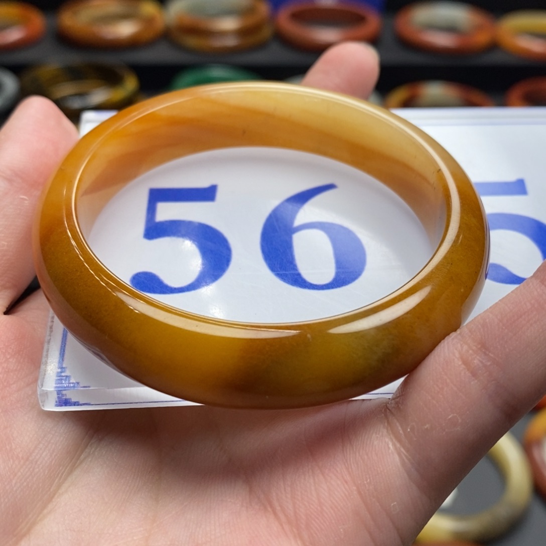 石英质玉（黄龙玉）手镯未镶嵌