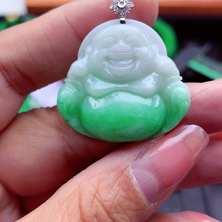 翡翠颈饰18K金镶嵌翡翠