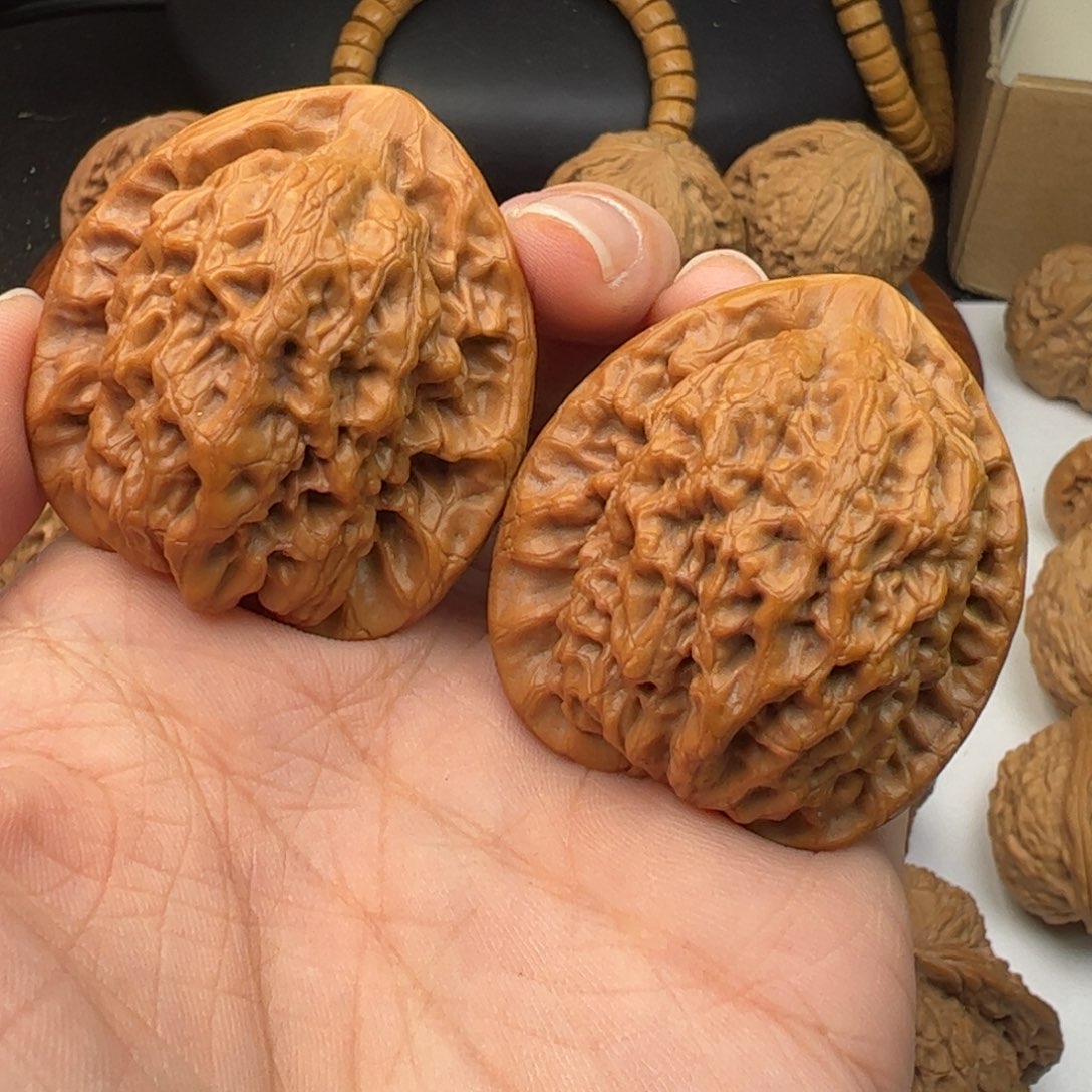 文玩核桃吊坠金公子39