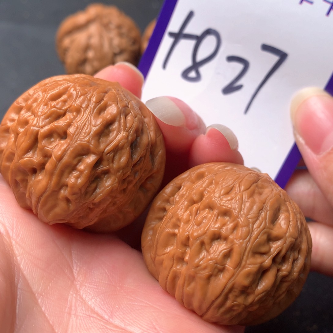 文玩核桃吊坠铁锤