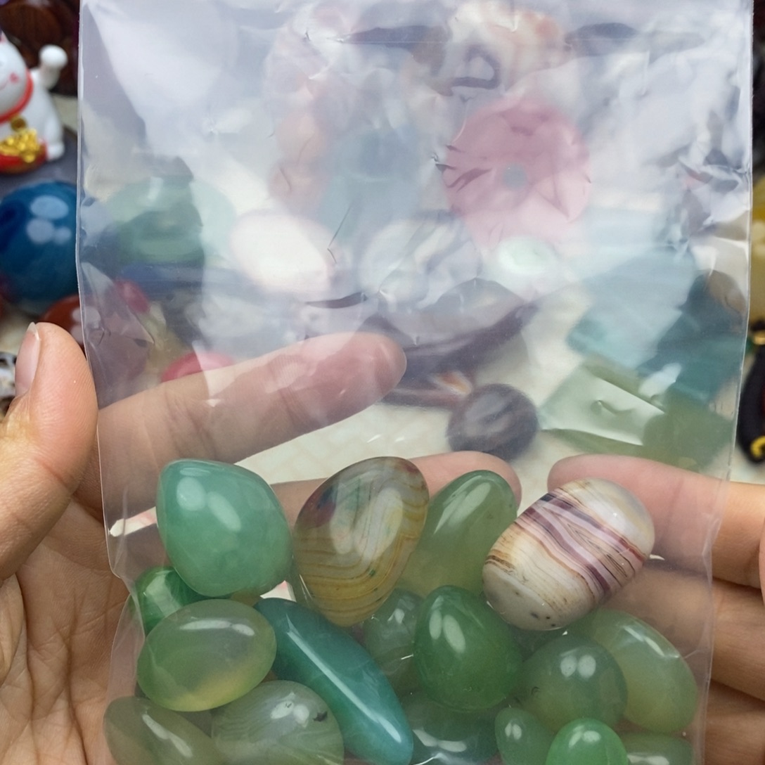 宁***宁玛瑙/玉髓未镶嵌颈饰