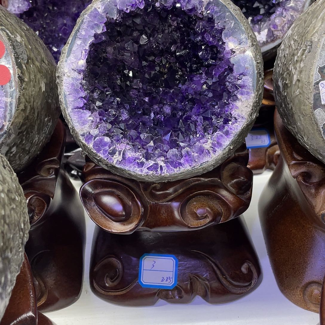 紫晶未镶嵌大型摆件（非配饰）小葛
