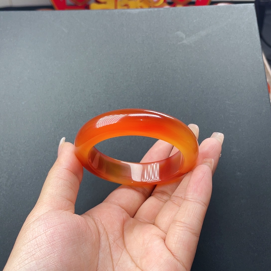 玛瑙/玉髓手镯未镶嵌i**～