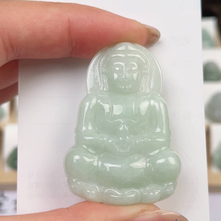 翡翠颈饰未镶嵌观音