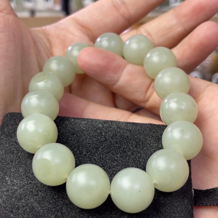 一***秋手串未镶嵌和田玉