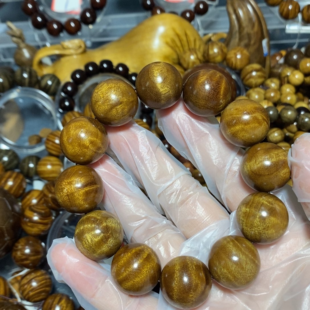 金丝楠木雕工艺品20