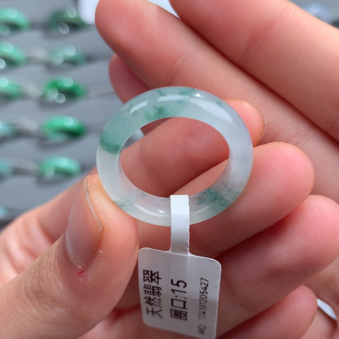 翡翠戒指未镶嵌天然