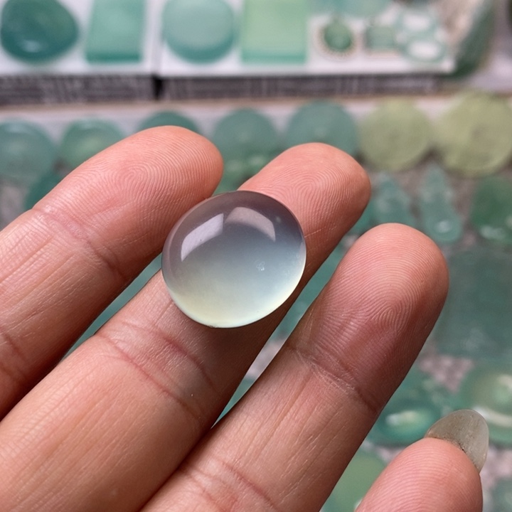 蛇纹石玉掉坠未镶嵌