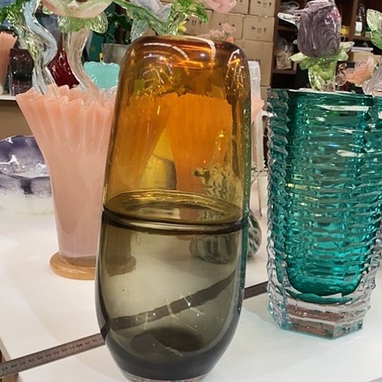 琉璃花瓶高35厘米口径6厘米