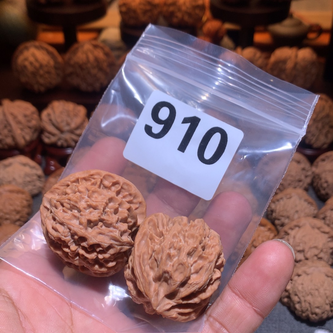 阿***¥桃核把件苹果园910号