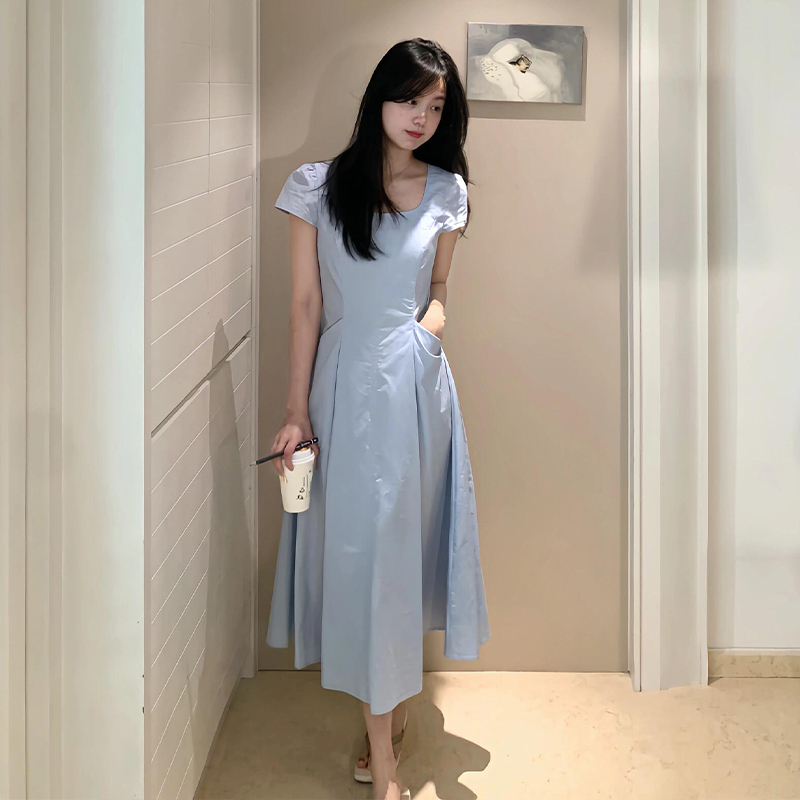 小个子法式蓝色方领连衣裙夏季2025新款爆款气质绝美收腰长裙2826