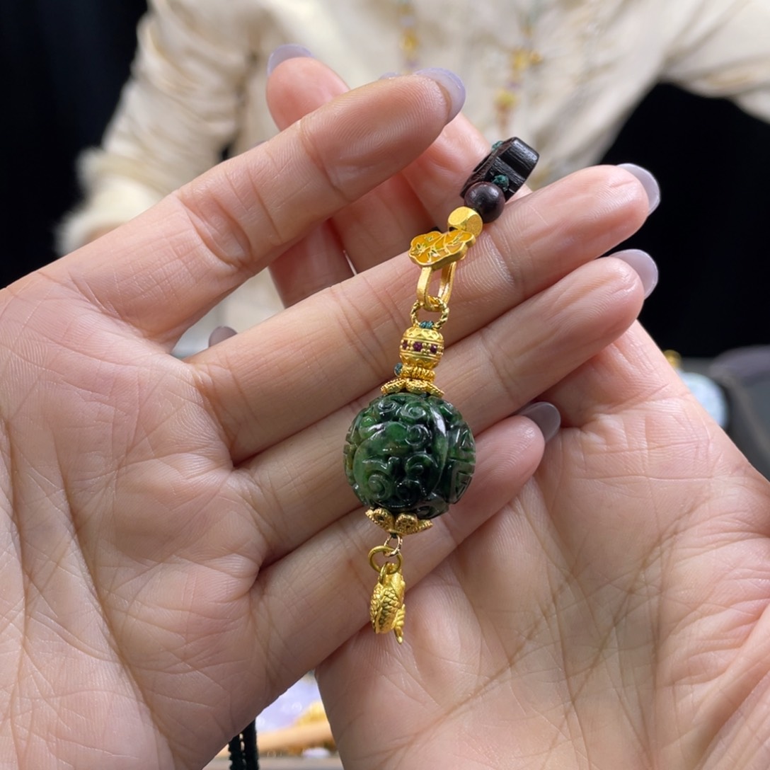 翡翠颈饰未镶嵌代编织