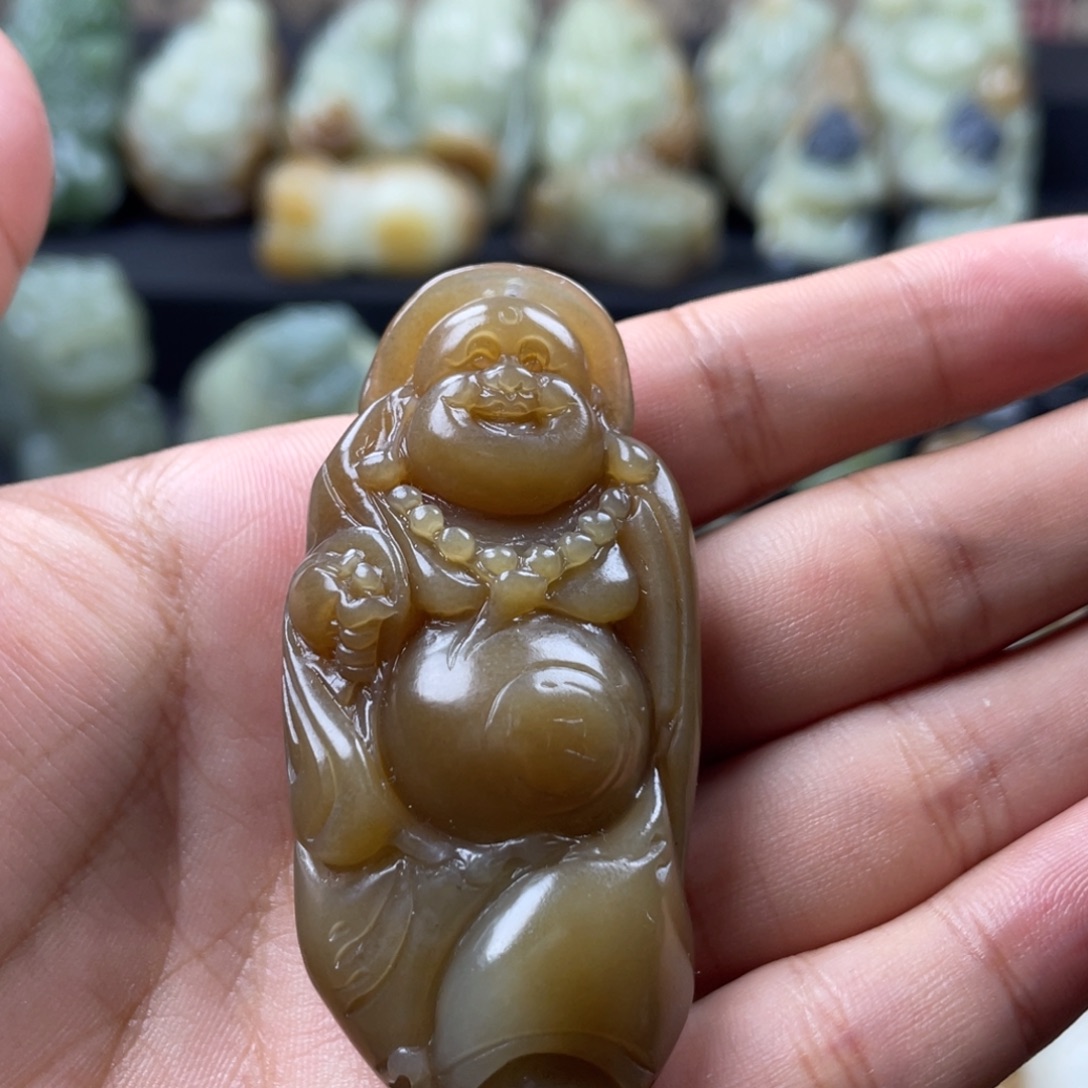 颈饰未镶嵌和田玉