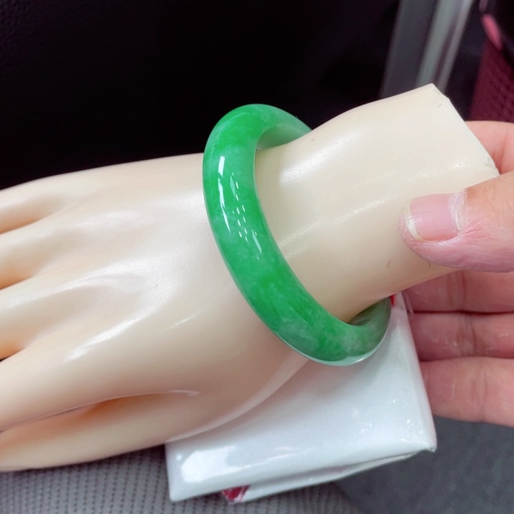 未镶嵌手镯翡翠翡翠